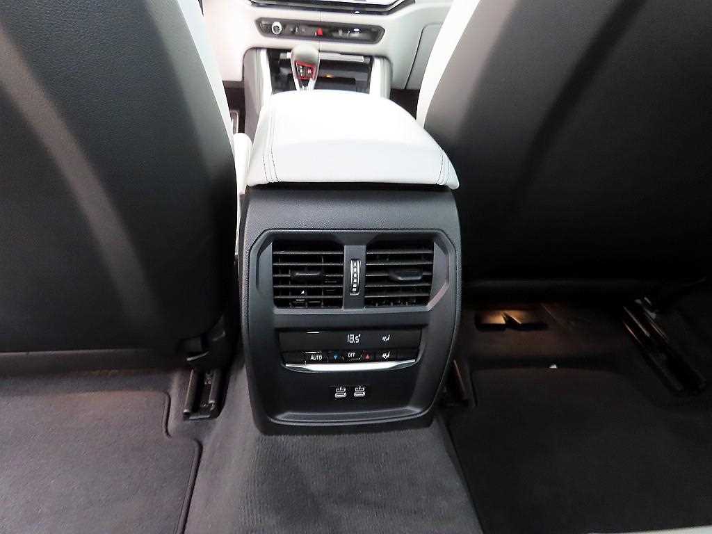 BMW M3 — photo 16