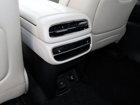 Genesis GV80 — photo 16