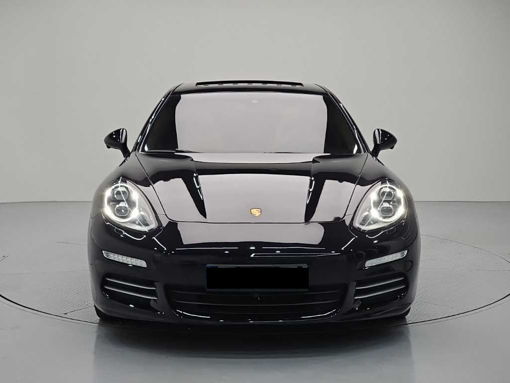 Porsche Panamera — photo 02