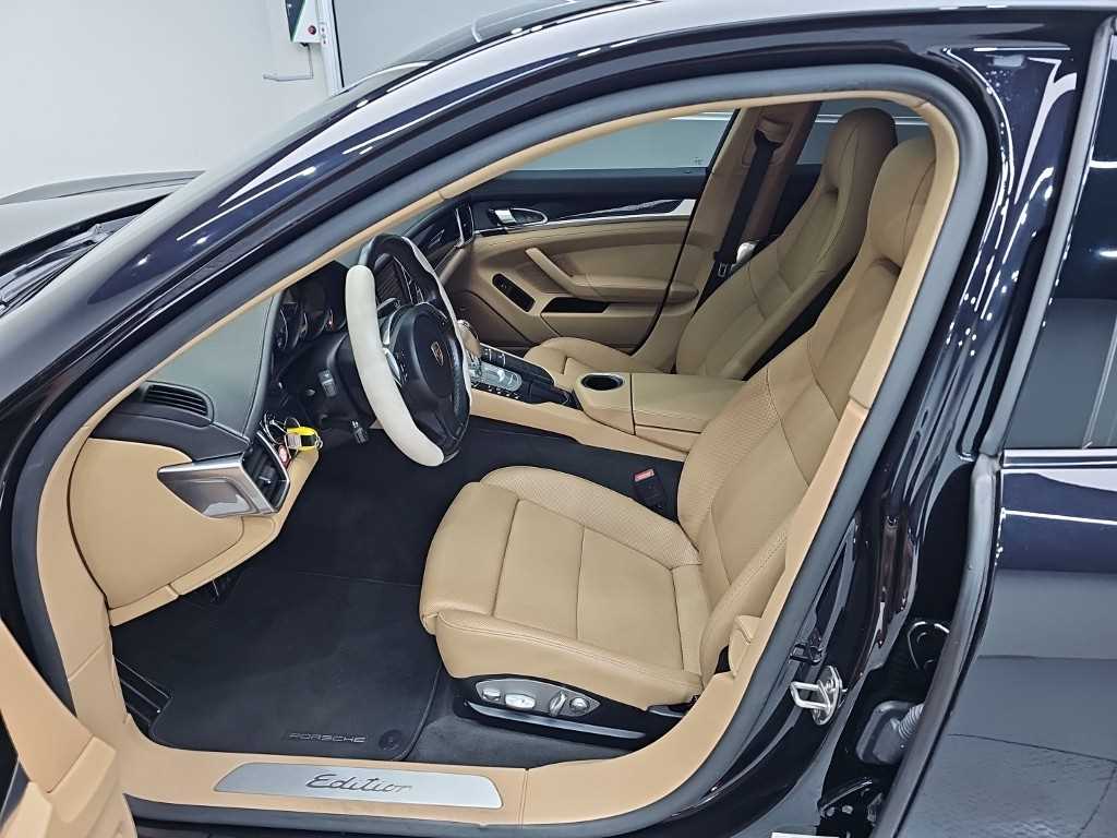 Porsche Panamera — photo 11