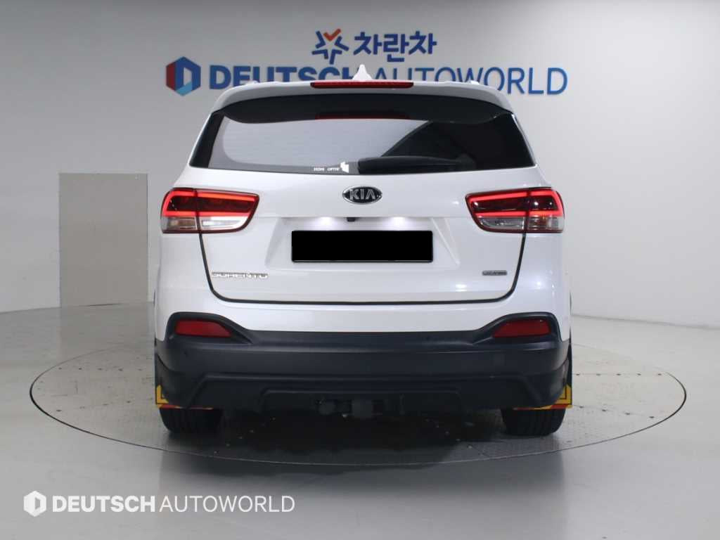 Kia Sorento — photo 04