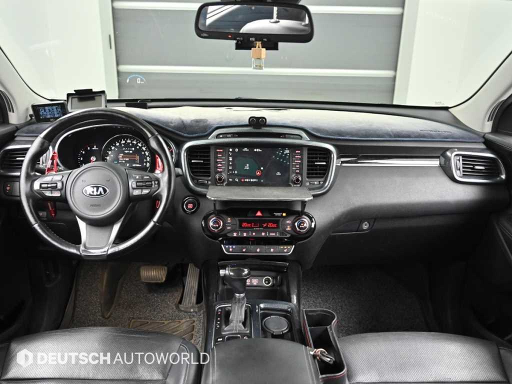 Kia Sorento — photo 07