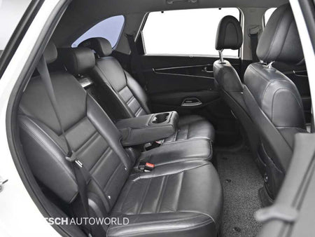Kia Sorento — photo 12
