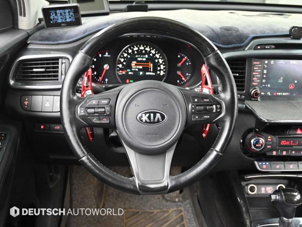 Kia Sorento — photo 13
