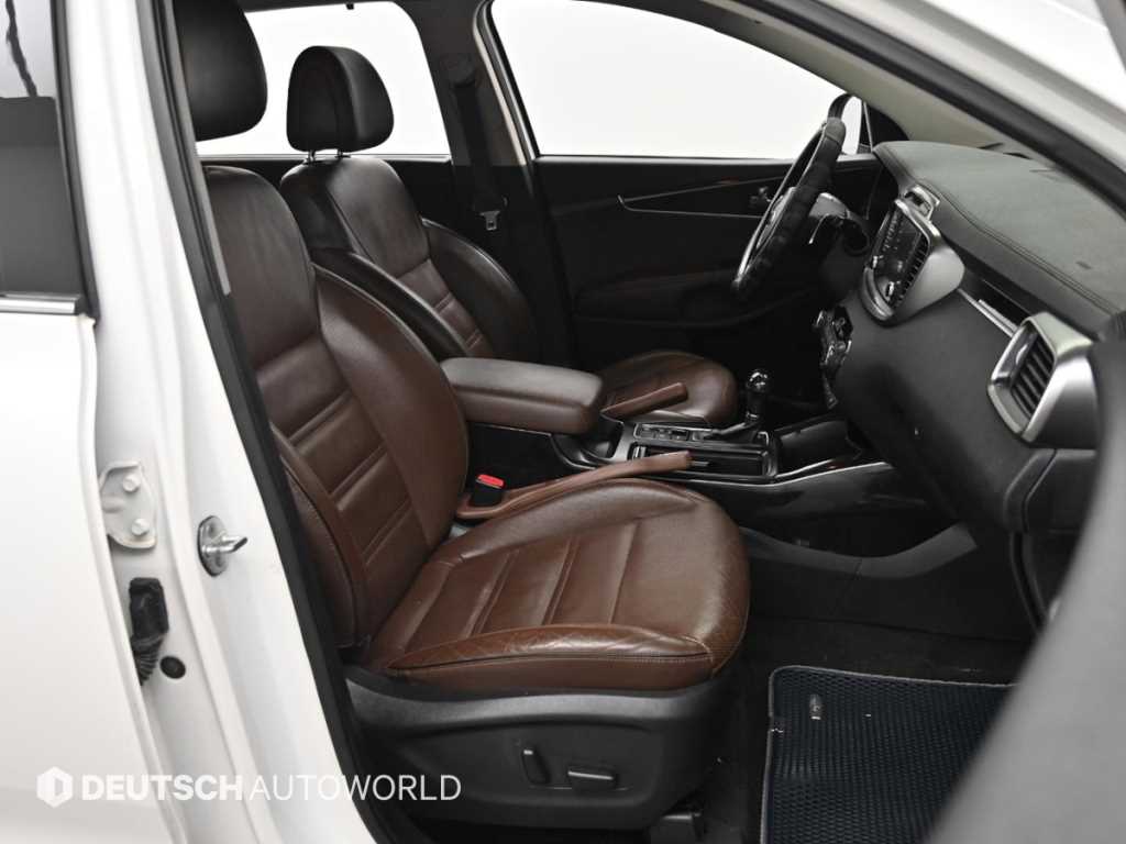 Kia Sorento — photo 10