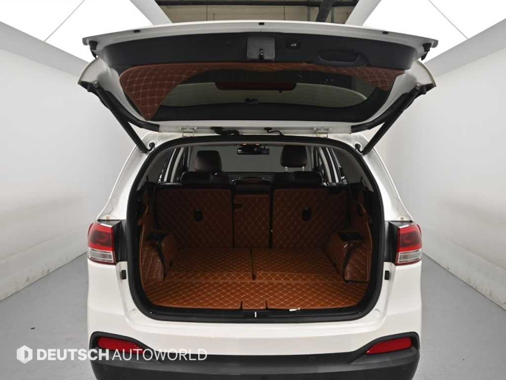 Kia Sorento — photo 19