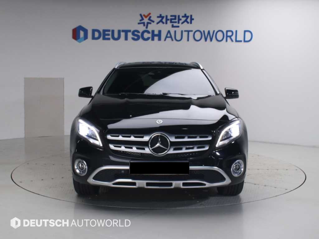 Mercedes-Benz GLA-Class — photo 03