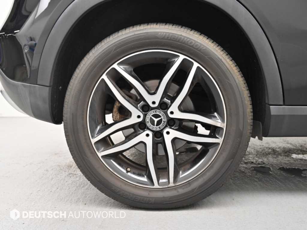 Mercedes-Benz GLA-Class — photo 05