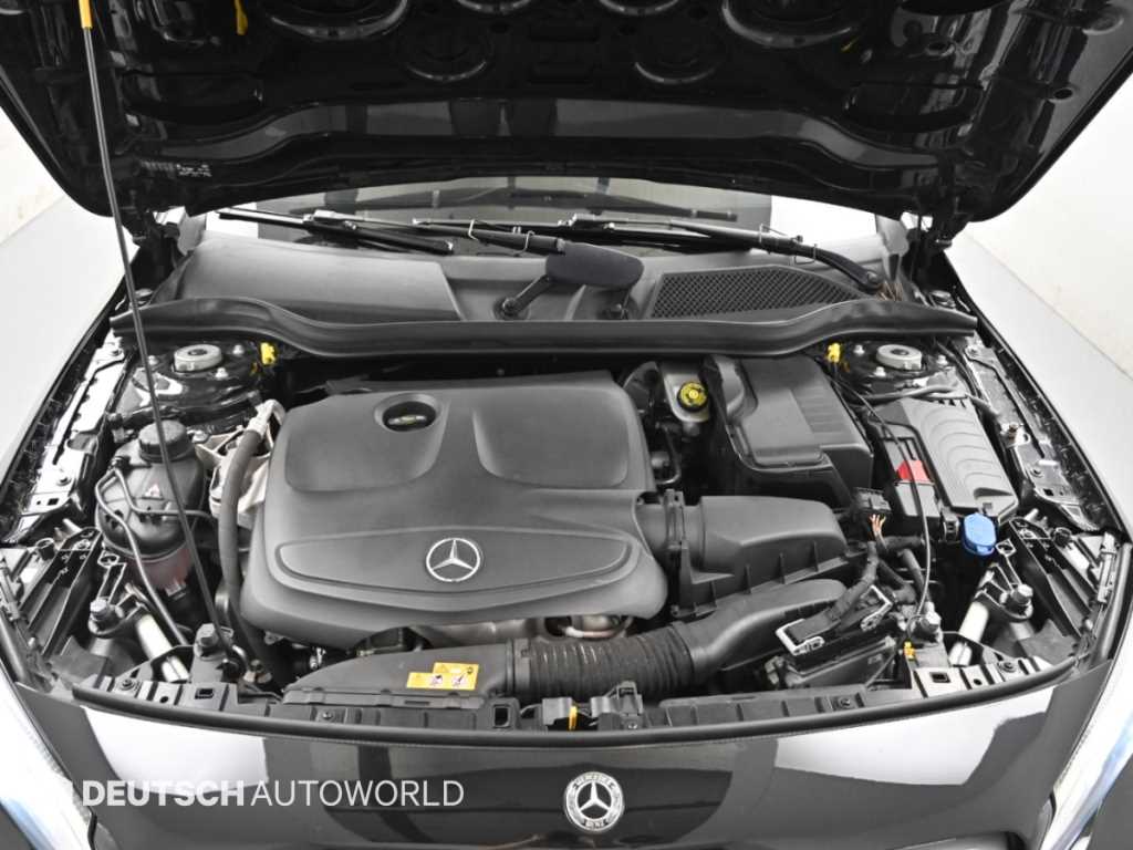 Mercedes-Benz GLA-Class — photo 06