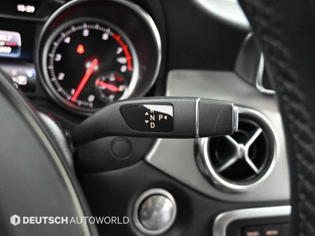 Mercedes-Benz GLA-Class — photo 09