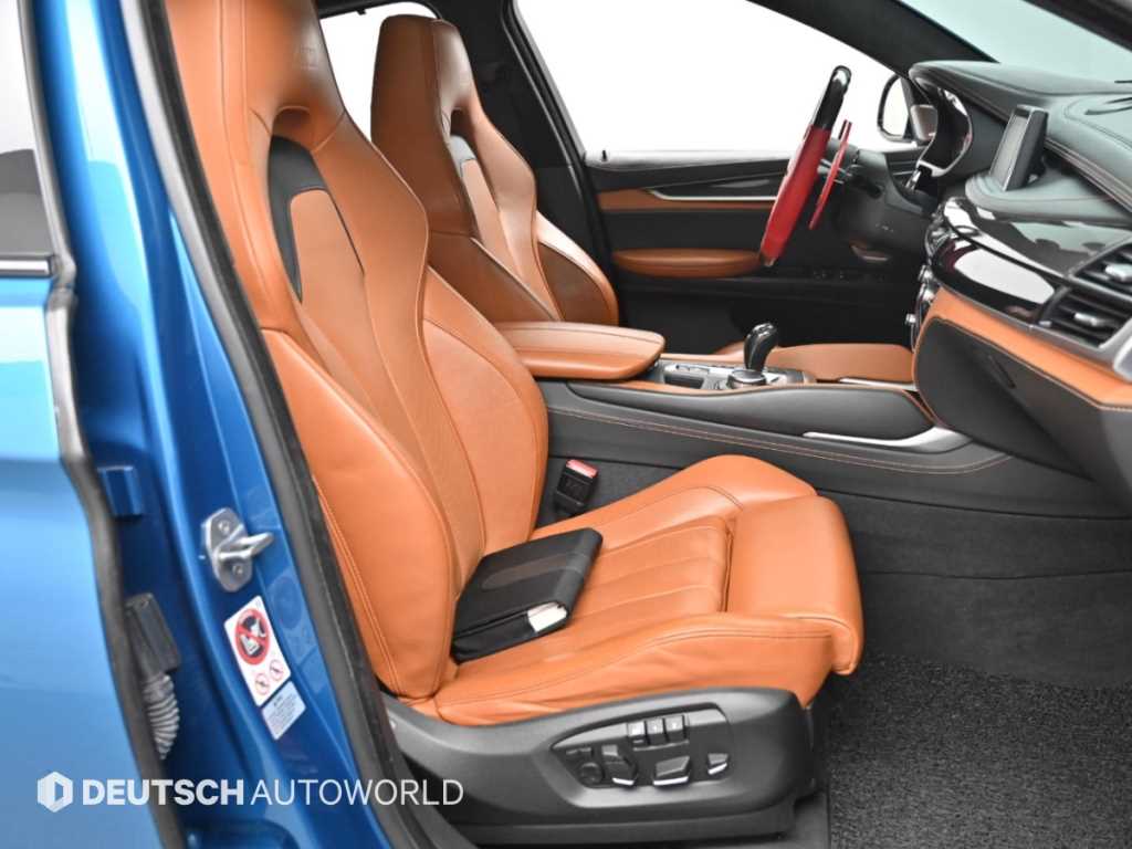 BMW X6M — photo 10