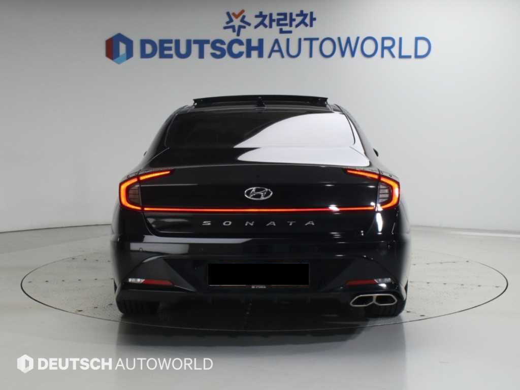 Hyundai Sonata — photo 04