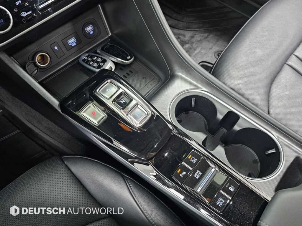 Hyundai Sonata — photo 09