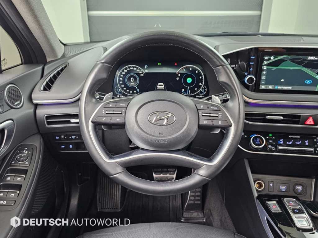 Hyundai Sonata — photo 13