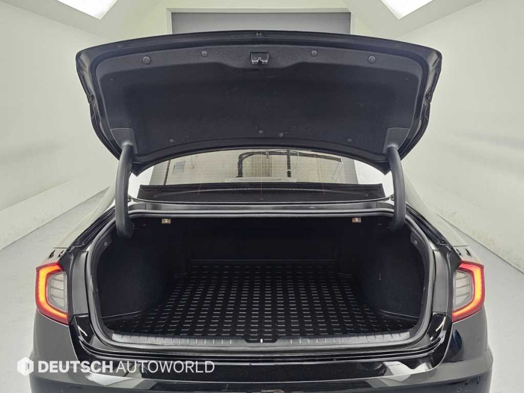 Hyundai Sonata — photo 19