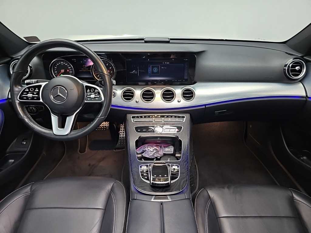 Mercedes-Benz E-Class — photo 07
