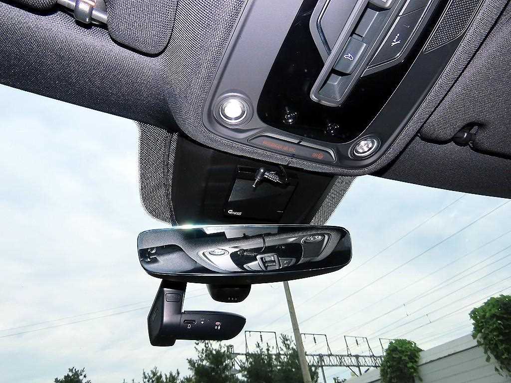 Audi e-tron — photo 13