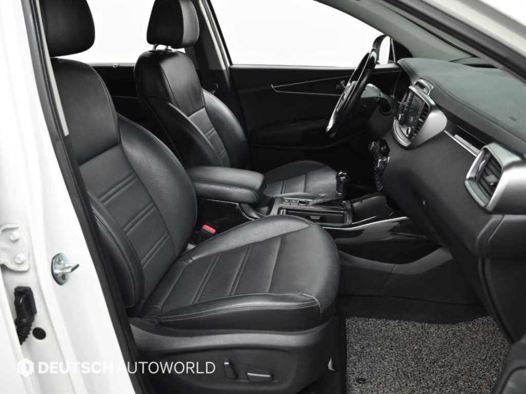 Kia Sorento — photo 10