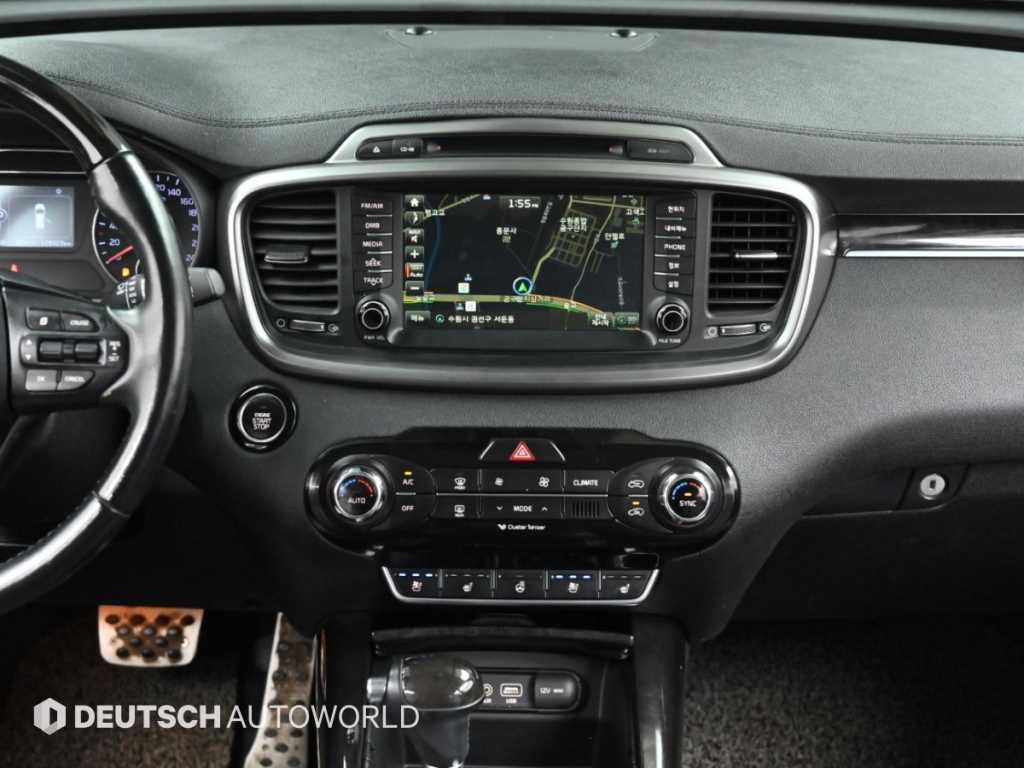 Kia Sorento — photo 14