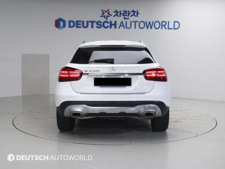 Mercedes-Benz GLA-Class — photo 04