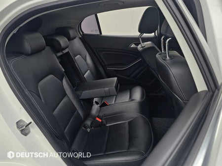 Mercedes-Benz GLA-Class — photo 12