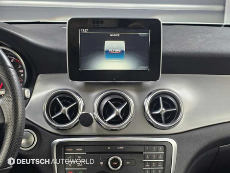Mercedes-Benz GLA-Class — photo 14
