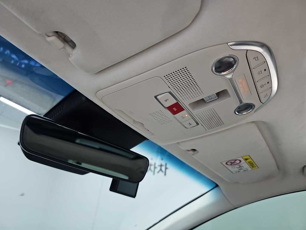 Hyundai Grandeur — photo 18