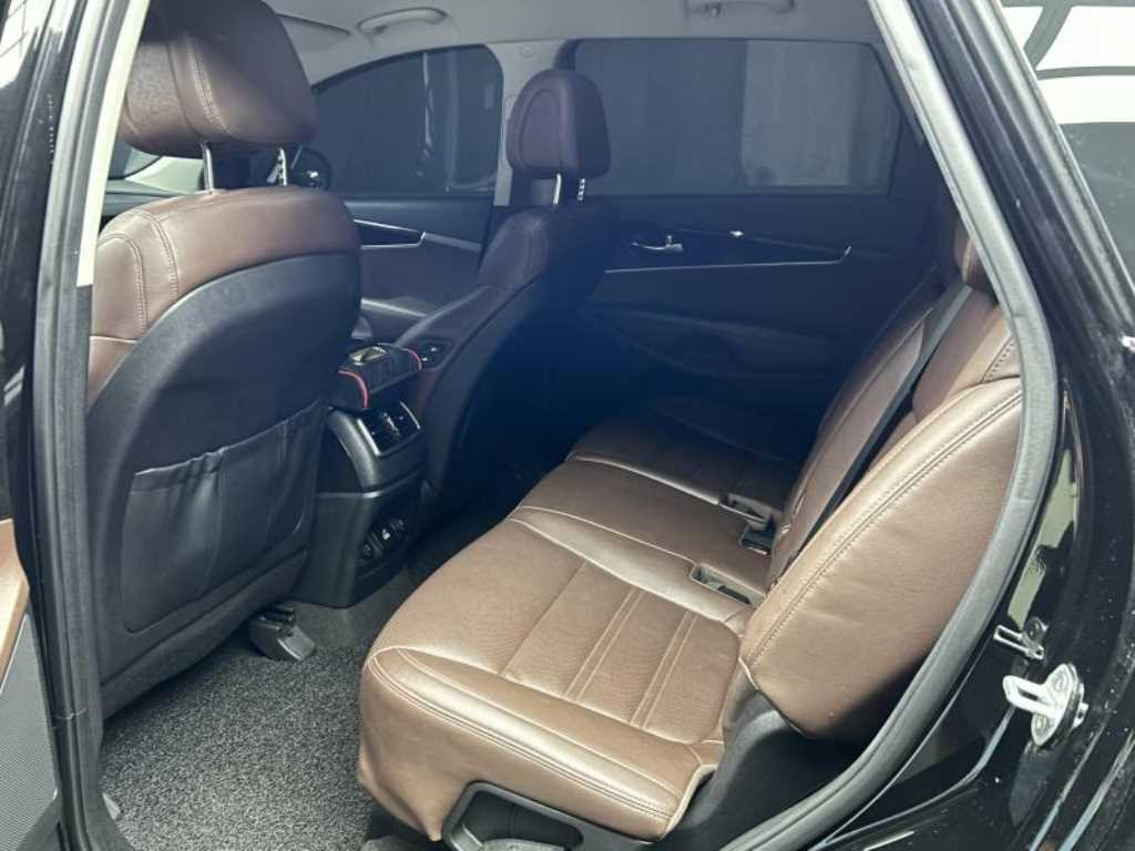 Kia Sorento — photo 06