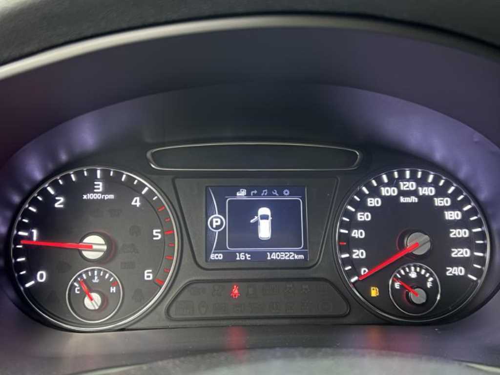Kia Sorento — photo 16