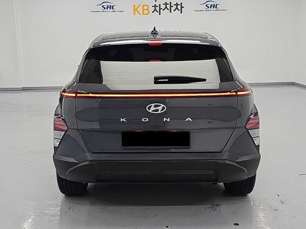 Hyundai Kona — photo 03