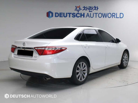 Toyota Camry — photo 02