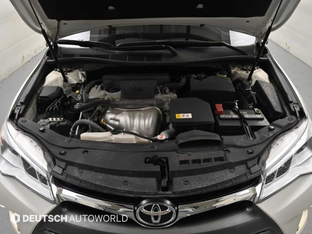 Toyota Camry — photo 06