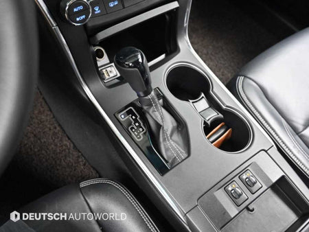 Toyota Camry — photo 09