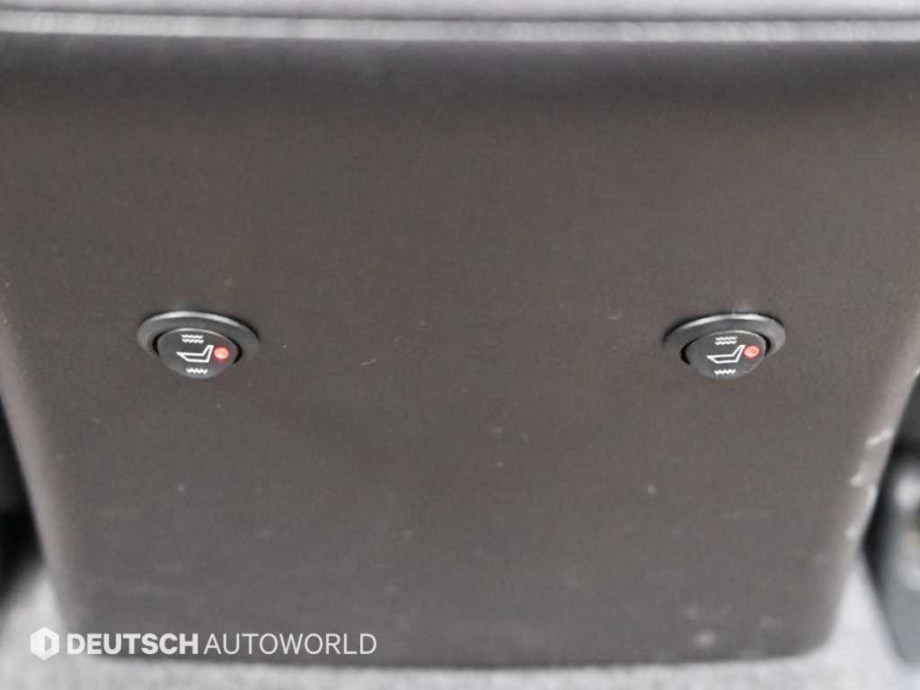 Toyota Camry — photo 16