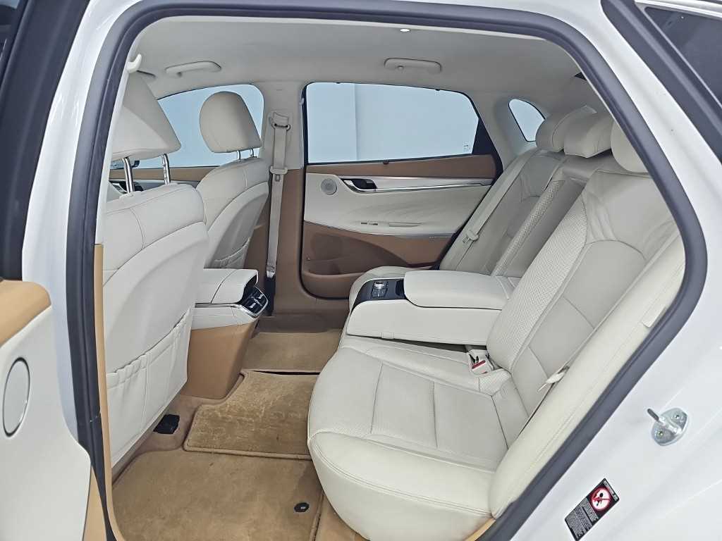 Hyundai Grandeur — photo 12