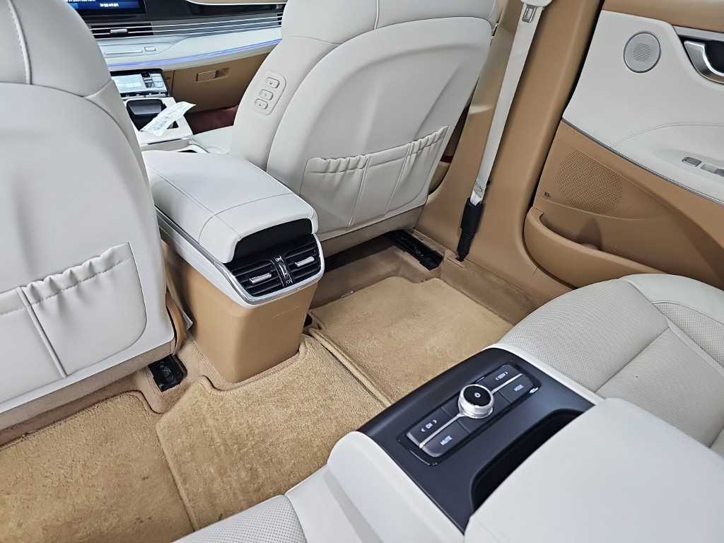 Hyundai Grandeur — photo 13