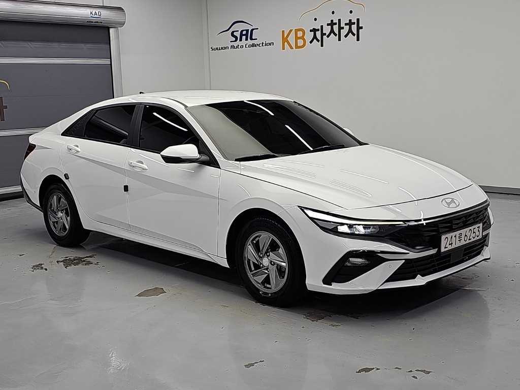 Hyundai Avante — photo 04