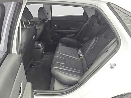 Hyundai Avante — photo 12