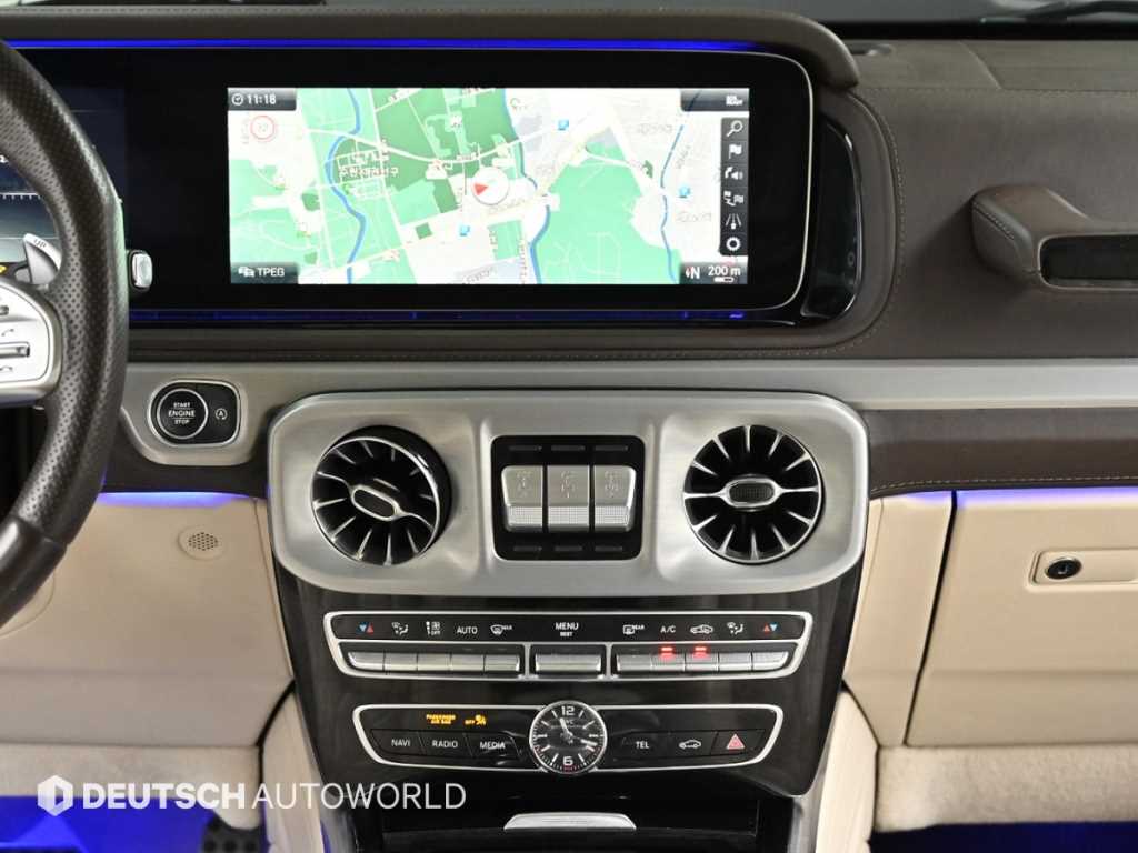 Mercedes-Benz G-Class — photo 14