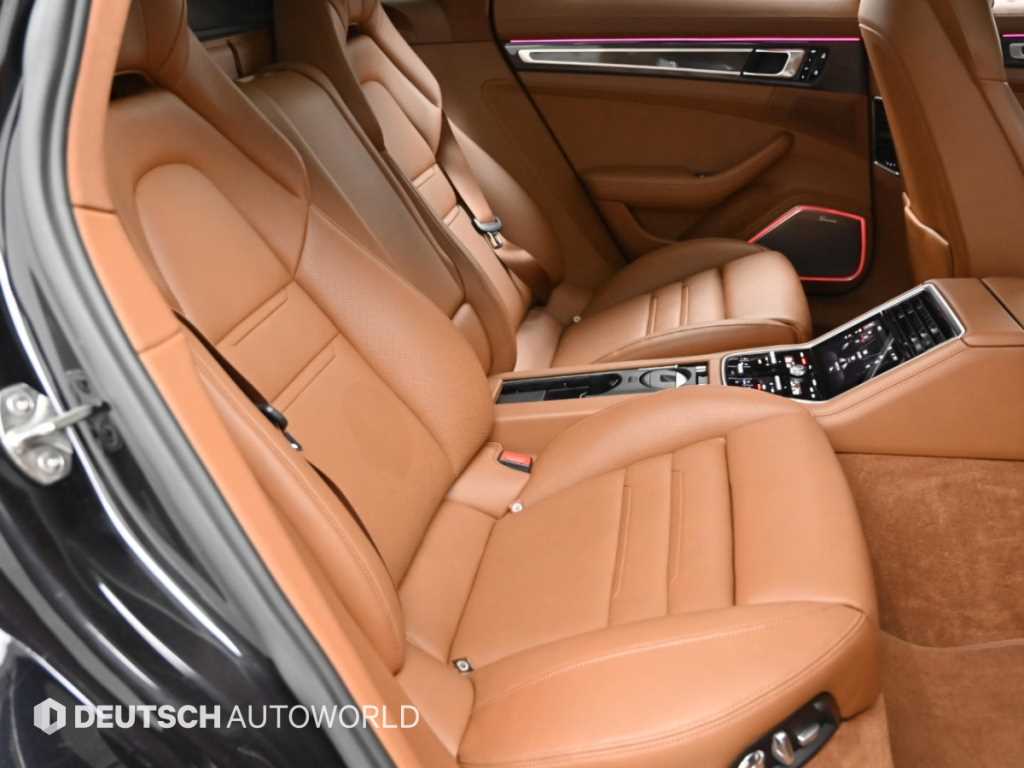 Porsche Panamera — photo 12