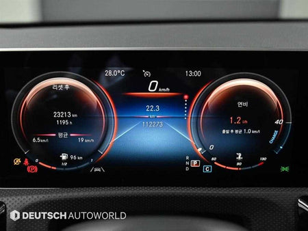 Mercedes-Benz CLA-Class — photo 08
