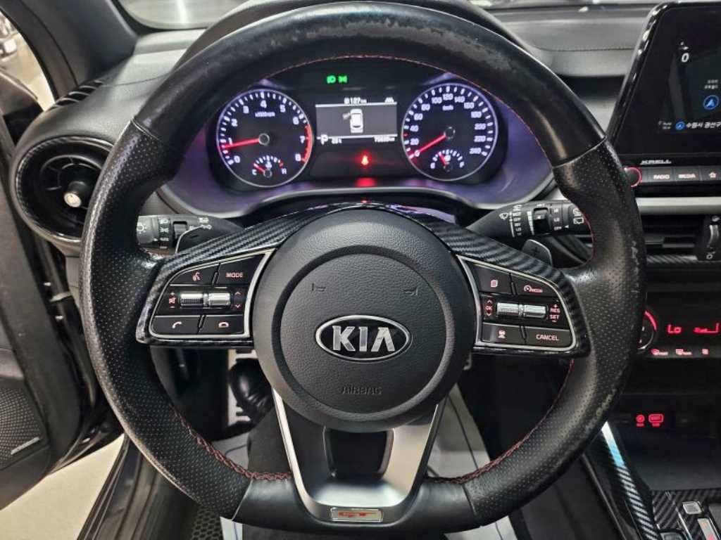 Kia K3 — photo 07