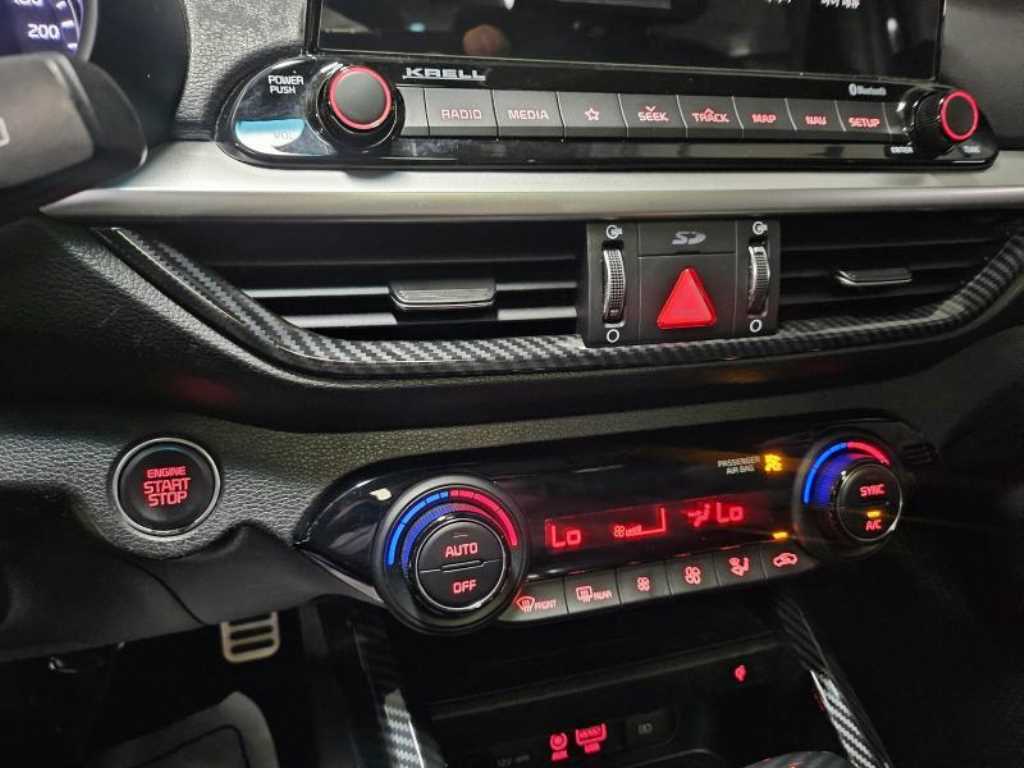 Kia K3 — photo 11