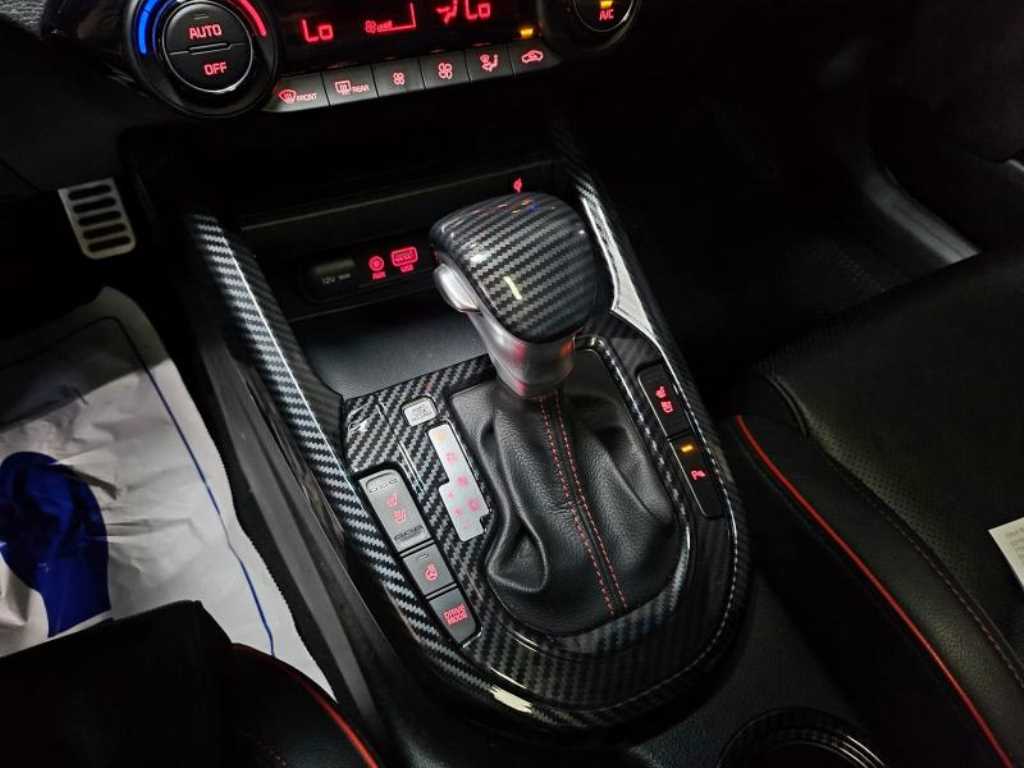 Kia K3 — photo 12