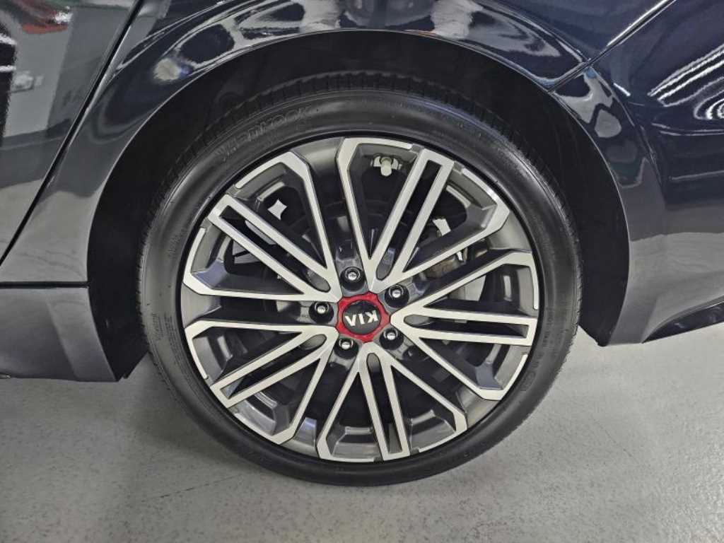 Kia K3 — photo 17