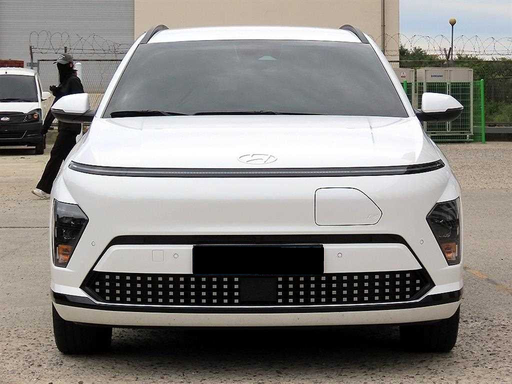 Hyundai Kona — photo 01