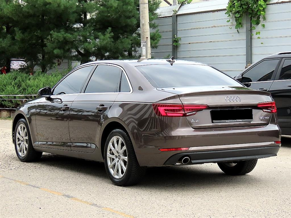 Audi A4 — photo 03