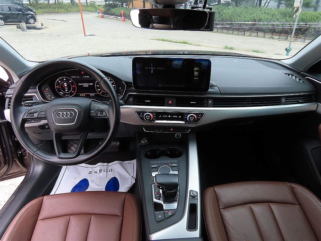 Audi A4 — photo 07