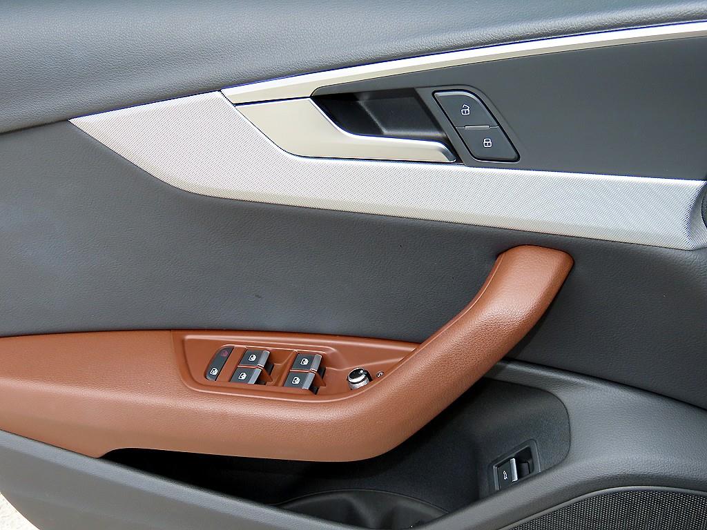 Audi A4 — photo 11
