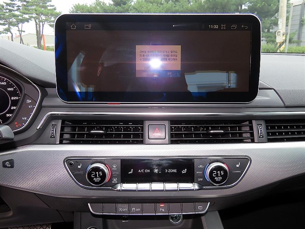 Audi A4 — photo 13